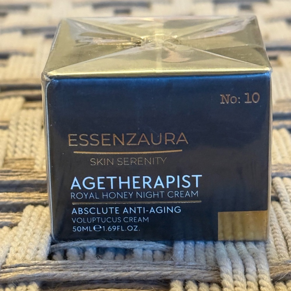 Agetherapist Royal Honey Night Cream - Black and Gold